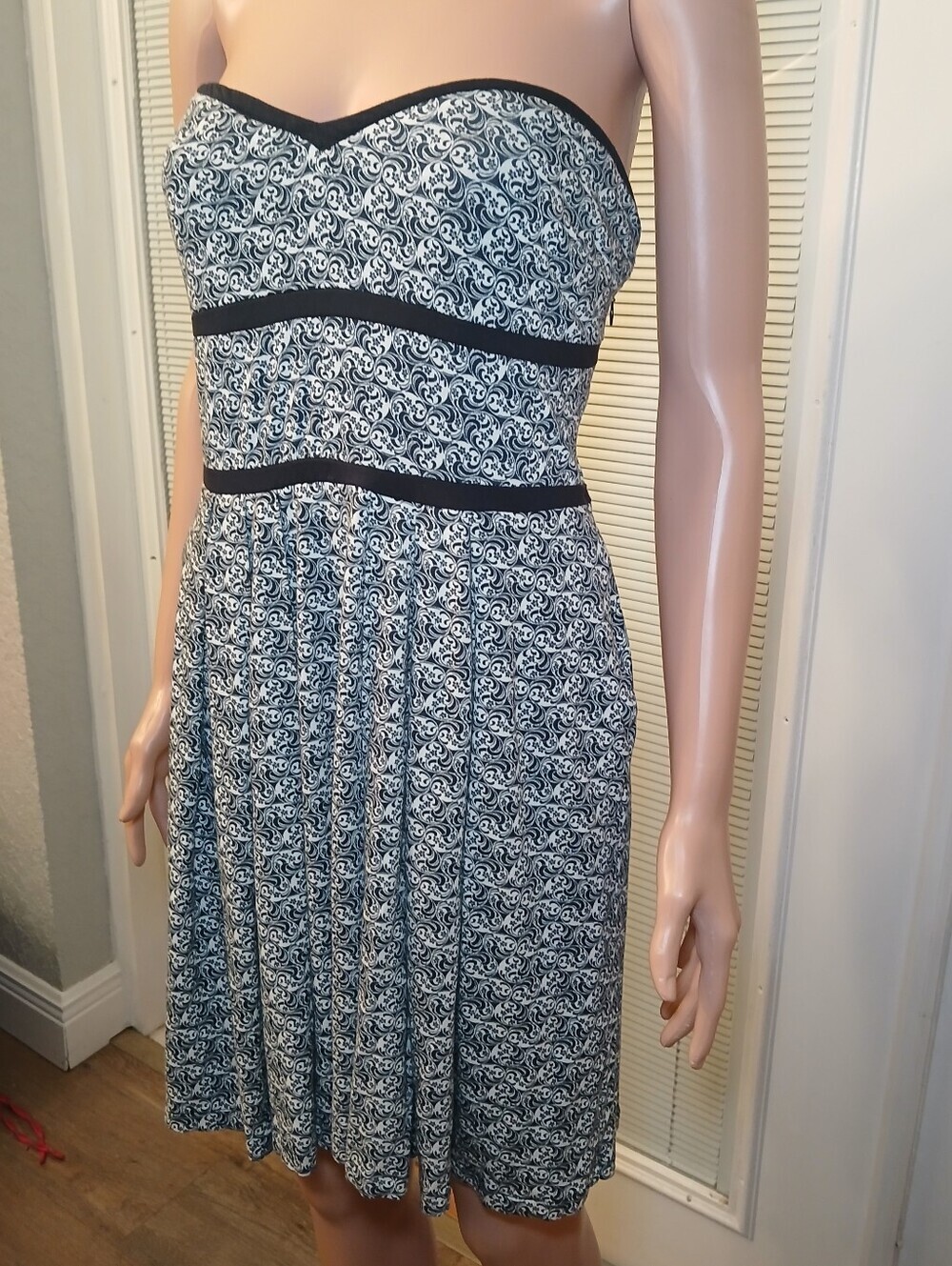 MNG by Mango Strapless above Knee Mini Dress - Picture 4 of 8